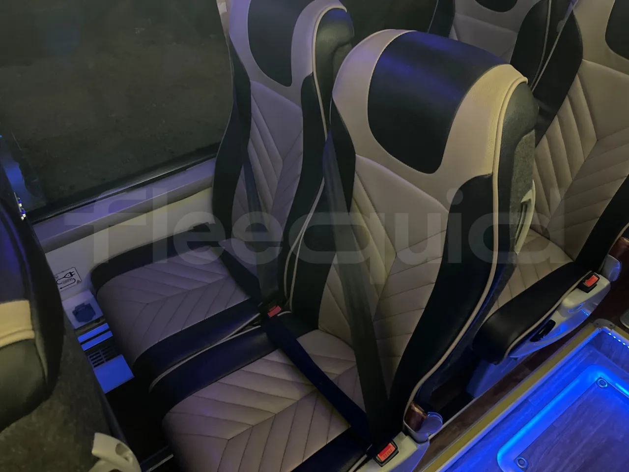 King Long XMQ6129Y C12 - Euro6 - 294kW - 12.200mt - central seat safety belt