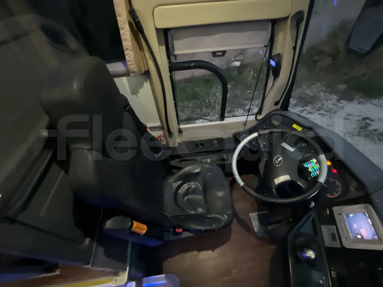 King Long XMQ6129Y C12 - Euro6 - 294kW - 12.200mt - driver's seat photo