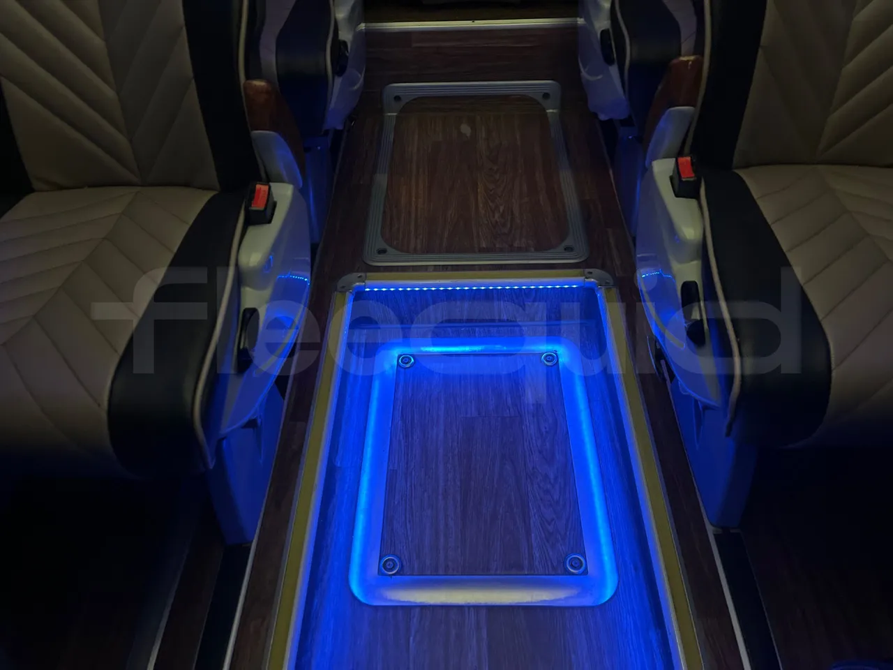 King Long XMQ6129Y C12 - Euro6 - 294kW - 12.200mt - floor hatches photo