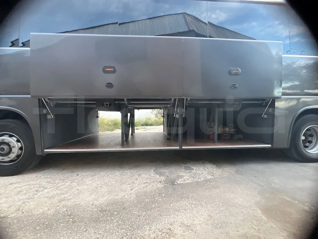 King Long XMQ6129Y C12 - Euro6 - 294kW - 12.200mt - luggage rack photo