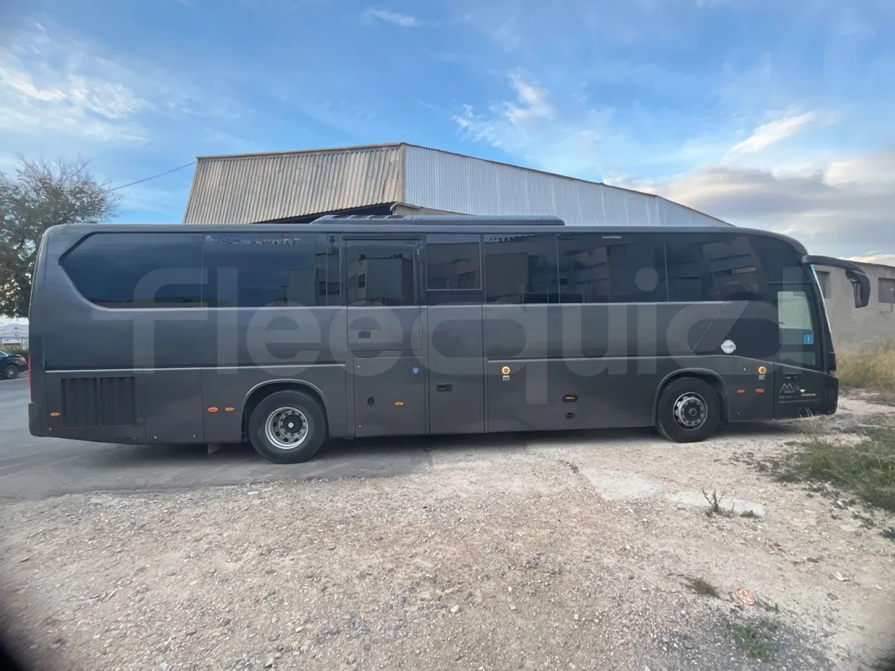 King Long XMQ6129Y C12 - Euro6 - 294kW - 12.200mt - right side doors closed