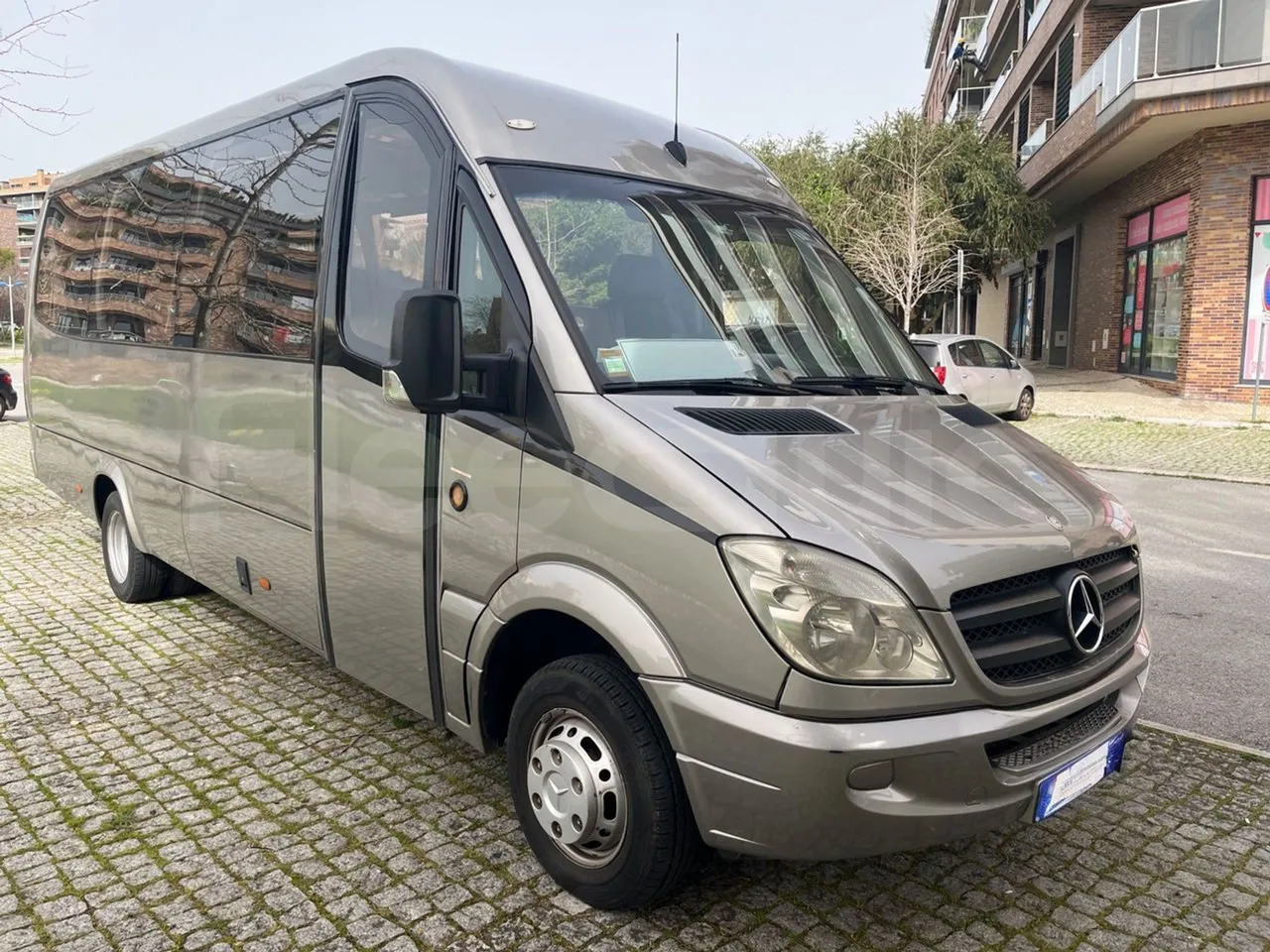 Mercedes-Benz 518 CDI 906 - Euro5 - 135kW - 7.770mt - 3/4 front right doors