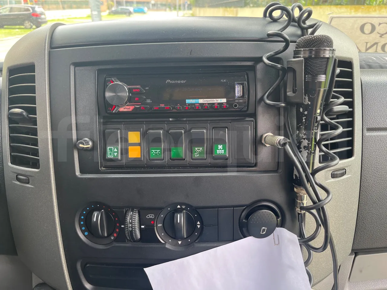 Mercedes-Benz 518 CDI 906 - Euro5 - 135kW - 7.770mt - radio accessories photo