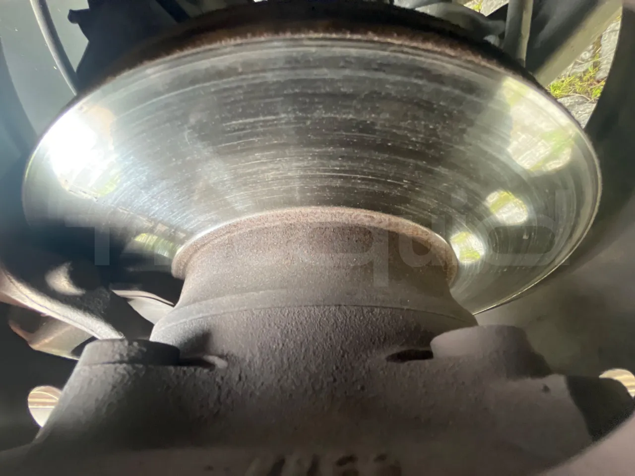 Mercedes-Benz 518 CDI 906 - Euro5 - 135kW - 7.770mt - front discs right