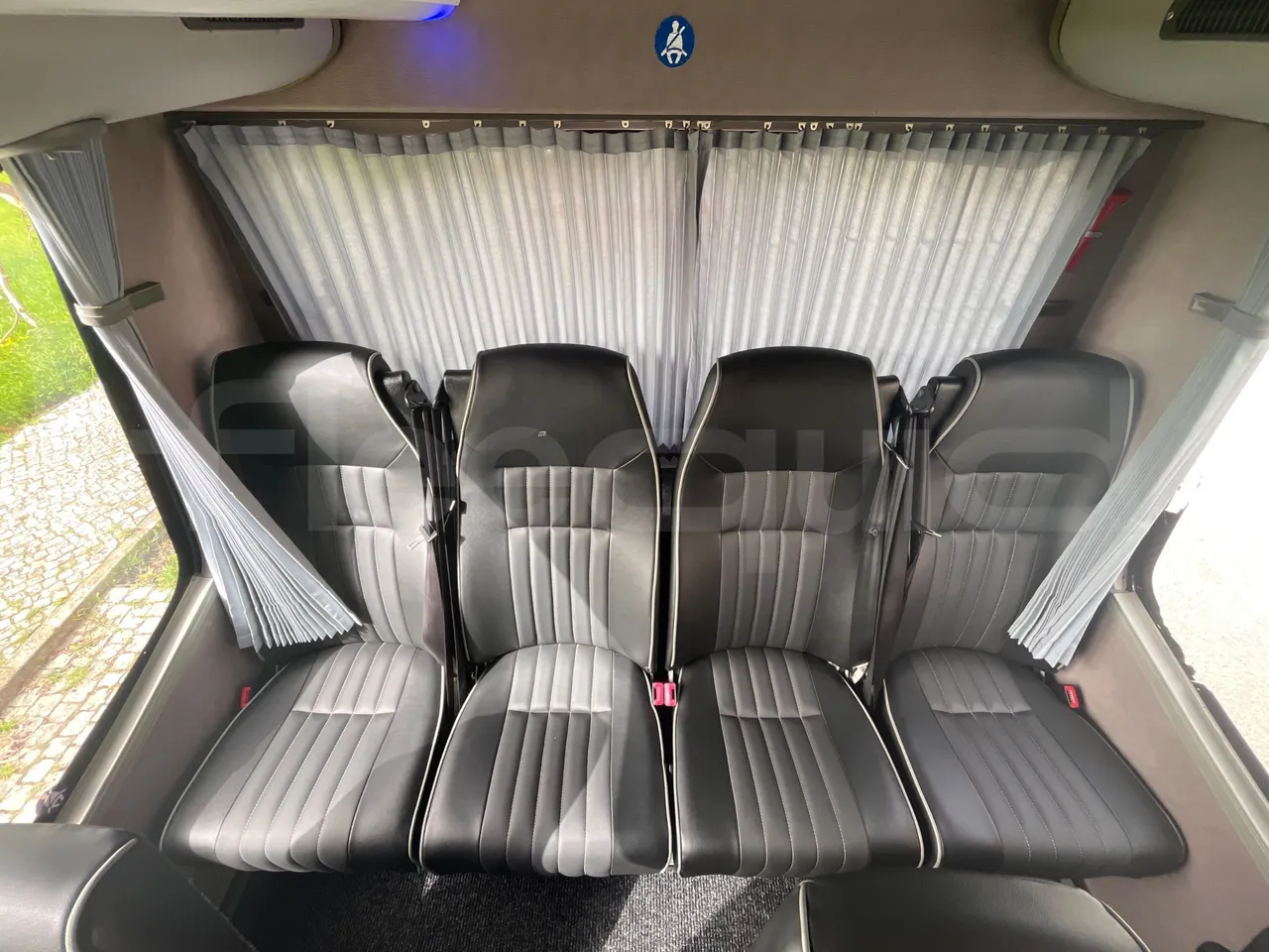 Mercedes-Benz 518 CDI 906 - Euro5 - 135kW - 7.770mt - reverse view middle aisle