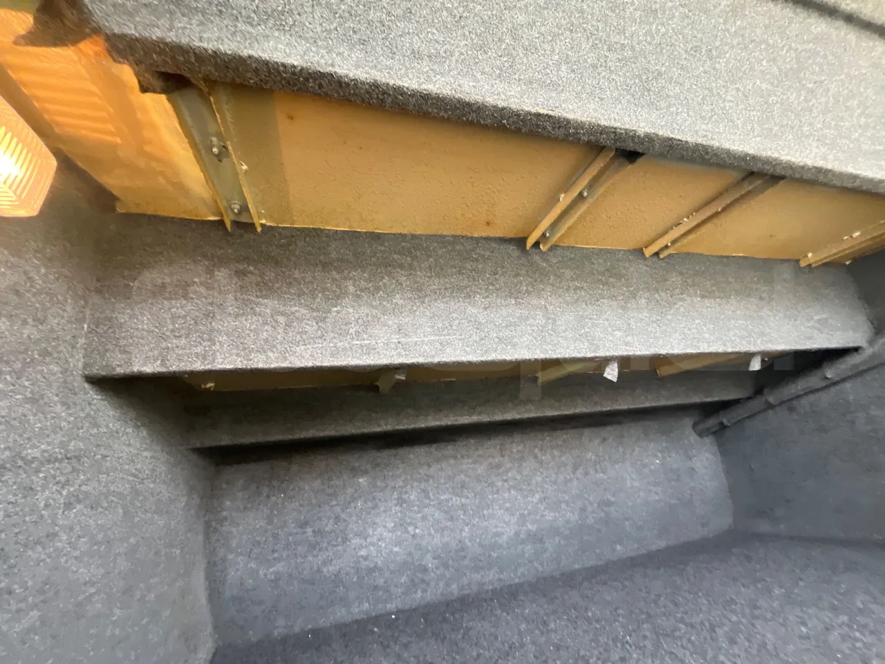 Mercedes-Benz 518 CDI 906 - Euro5 - 135kW - 7.770mt - internal frame rust check