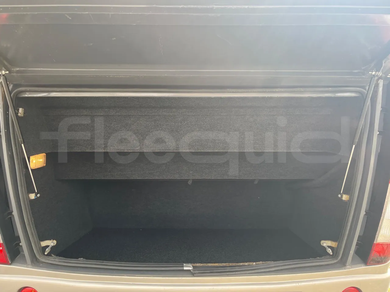 Mercedes-Benz 518 CDI 906 - Euro5 - 135kW - 7.770mt - luggage rack photo