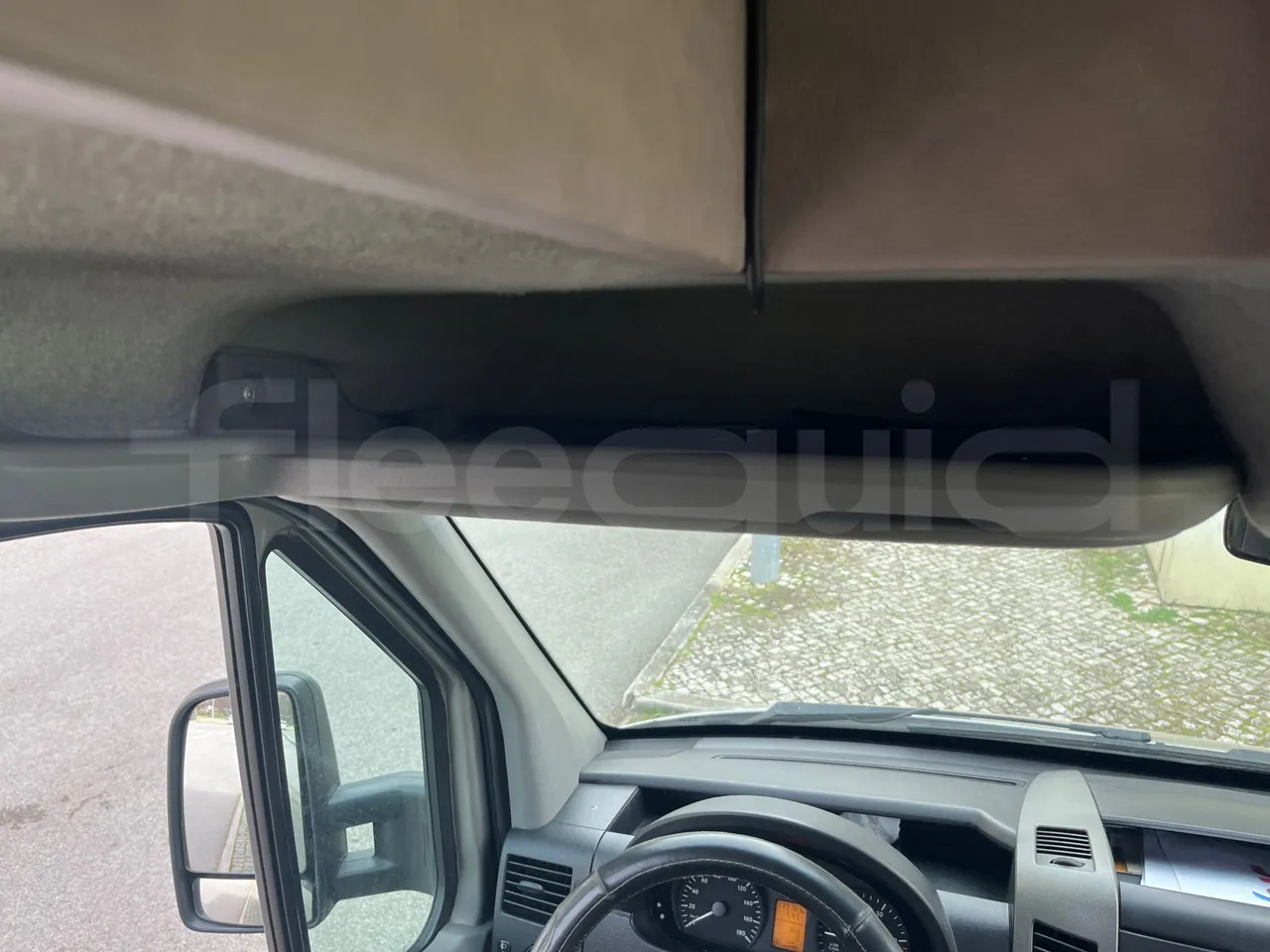Mercedes-Benz 518 CDI 906 - Euro5 - 135kW - 7.770mt - overhead compartments photo