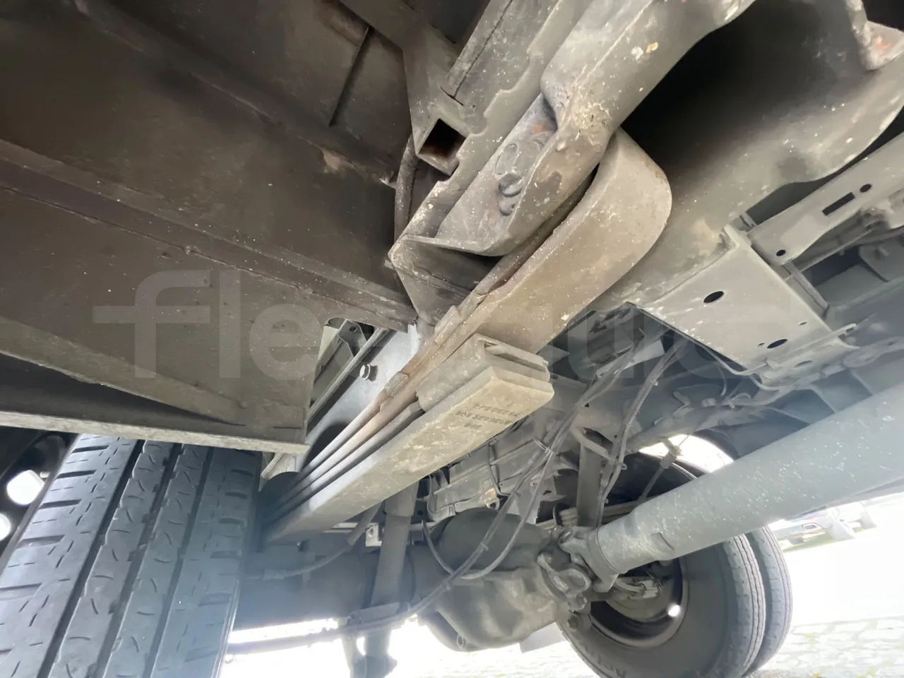 Mercedes-Benz 518 CDI 906 - Euro5 - 135kW - 7.770mt - axle 2 shock absorbers 2 left