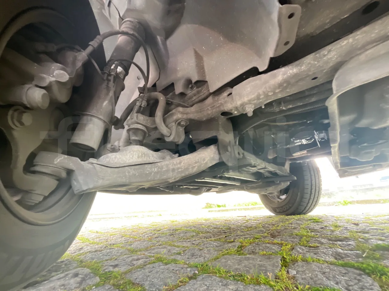 Mercedes-Benz 518 CDI 906 - Euro5 - 135kW - 7.770mt - front axle left side