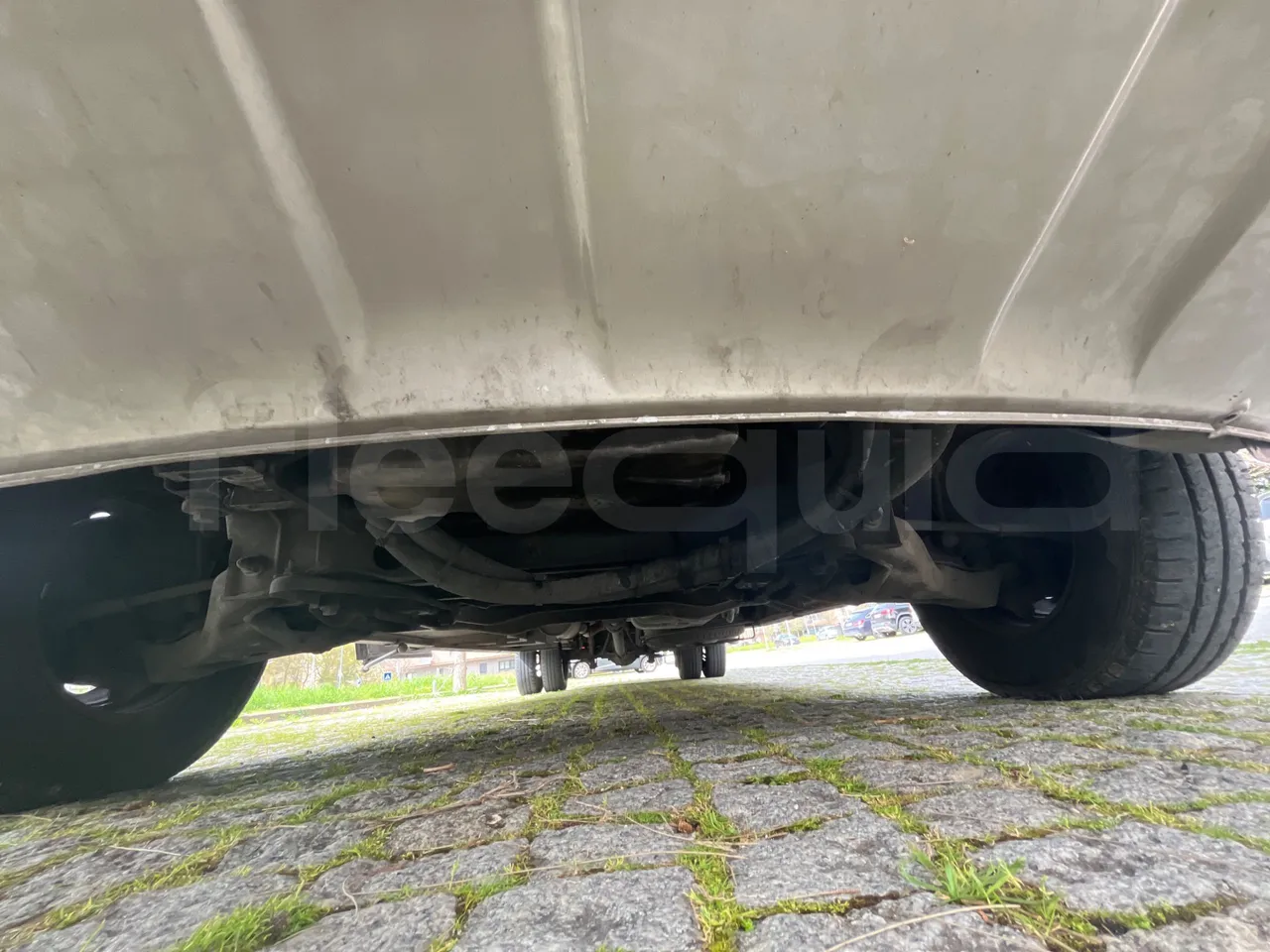 Mercedes-Benz 518 CDI 906 - Euro5 - 135kW - 7.770mt - front undercarriage from front