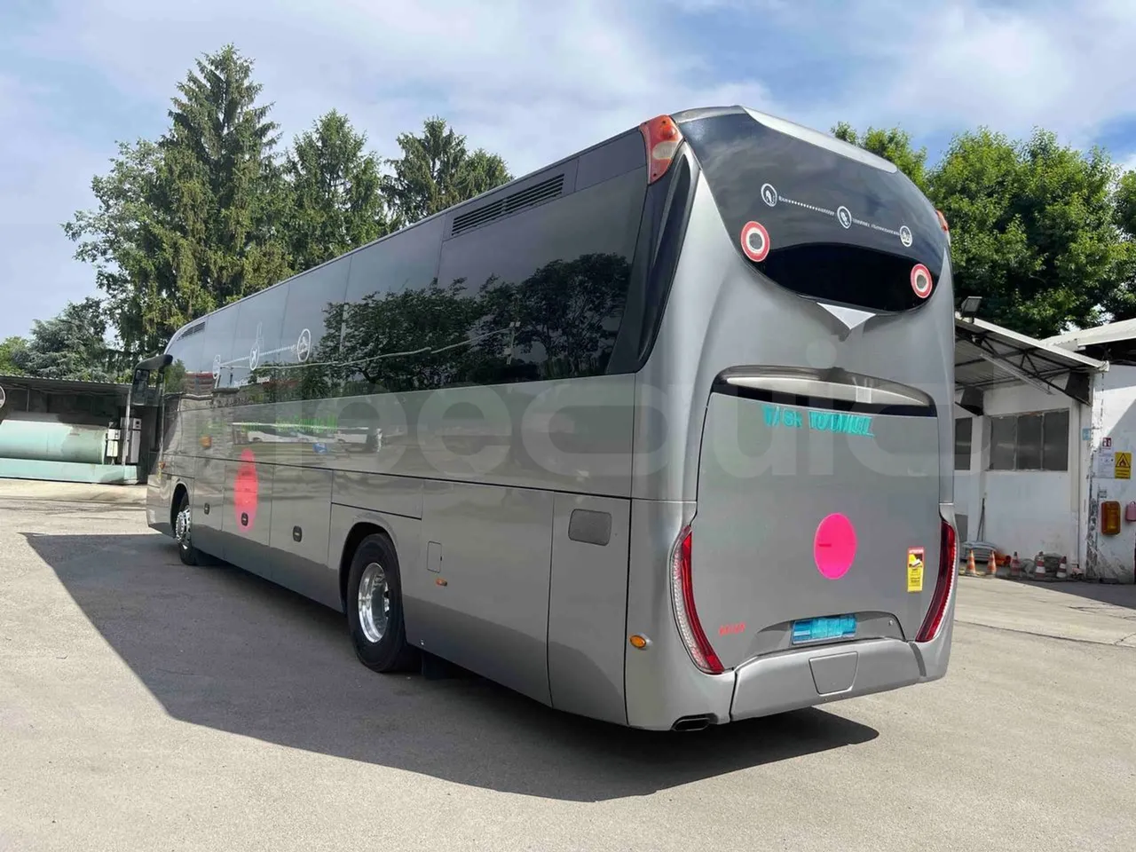 Iveco Magelys SFR2XX - EUR6 - 294kW - 12.265m - 3/4 left rear side