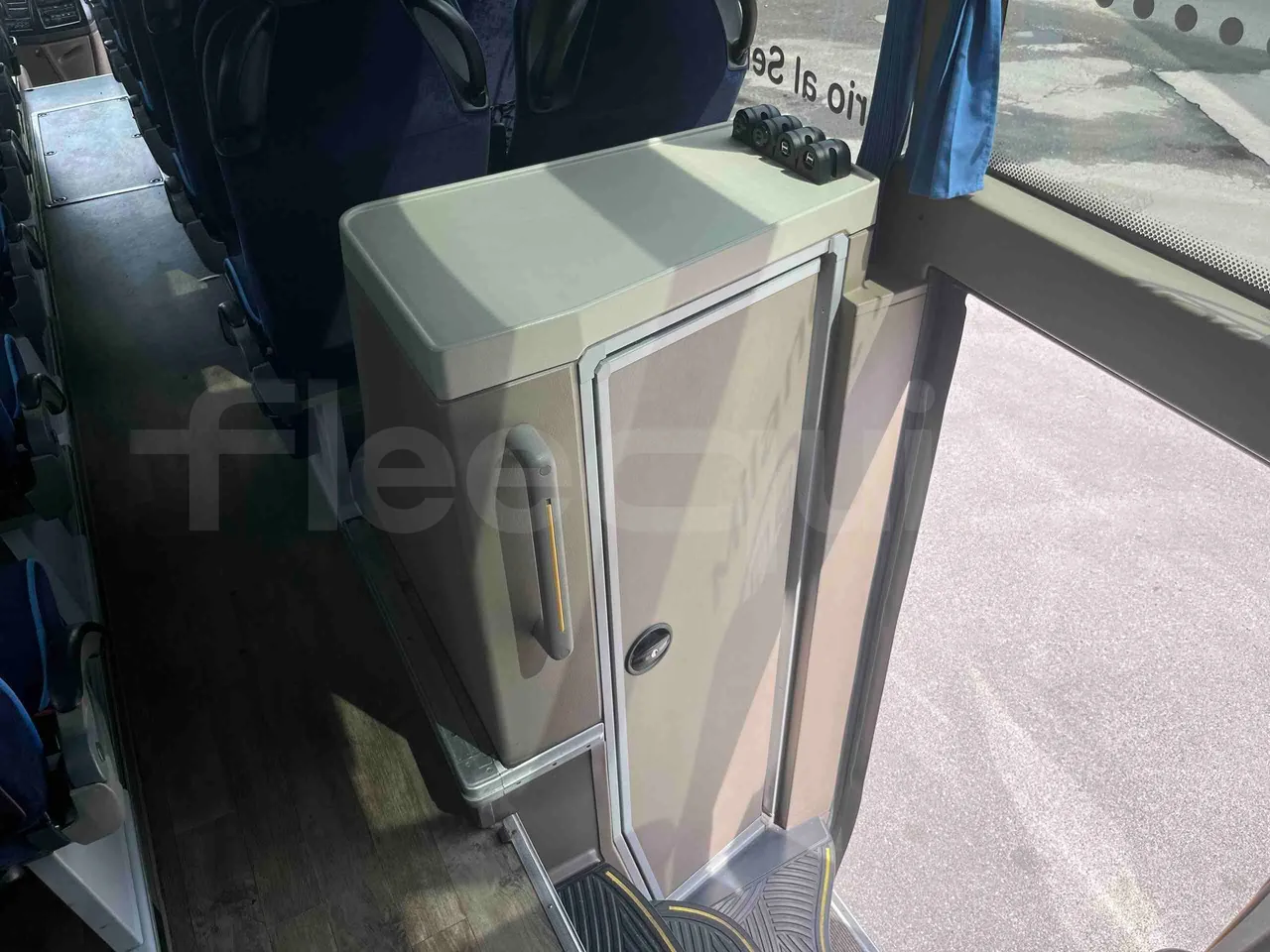 Iveco Magelys SFR2XX - EUR6 - 294kW - 12.265m - toilette accessories photo