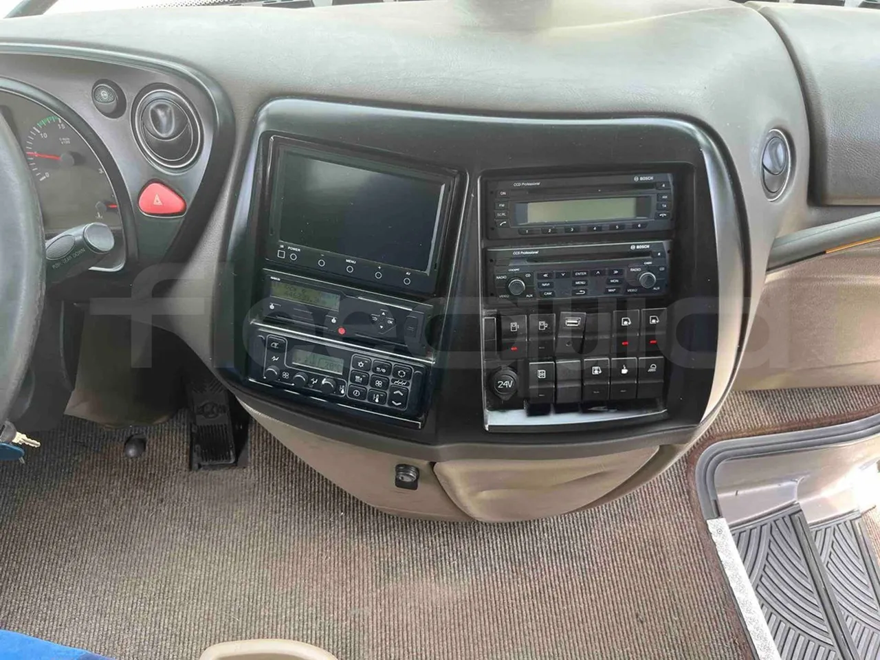 Iveco Magelys SFR2XX - EUR6 - 294kW - 12.265m - onboard devices 1