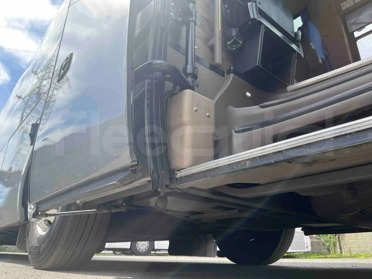 Iveco Magelys SFR2XX - EUR6 - 294kW - 12.265m - door mechanism photo