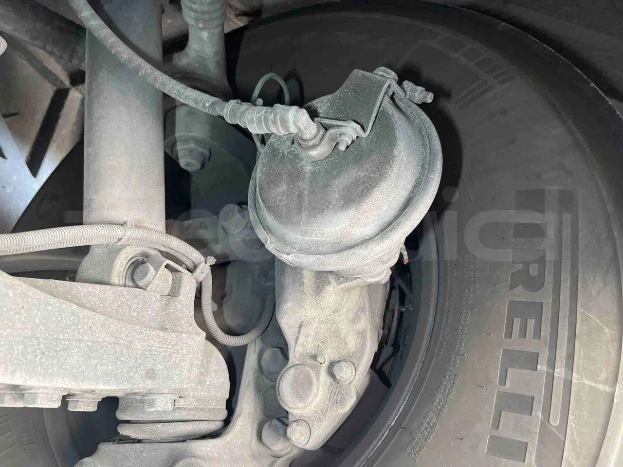 Iveco Magelys SFR2XX - EUR6 - 294kW - 12.265m - front brake calipers left
