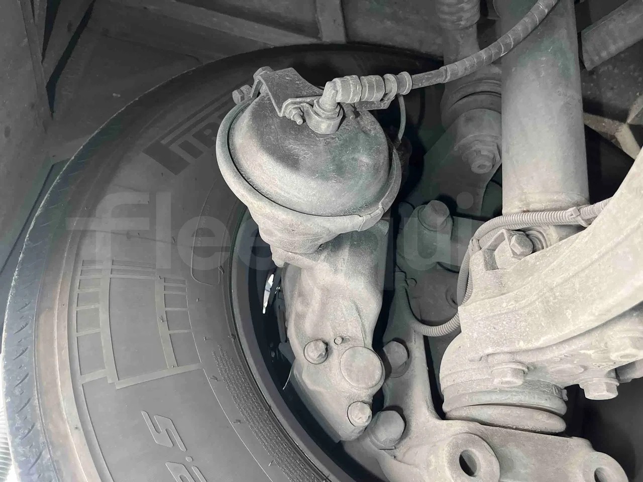Iveco Magelys SFR2XX - EUR6 - 294kW - 12.265m - front brake calipers right