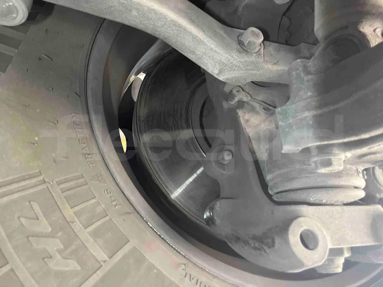 Iveco Magelys SFR2XX - EUR6 - 294kW - 12.265m - front discs left