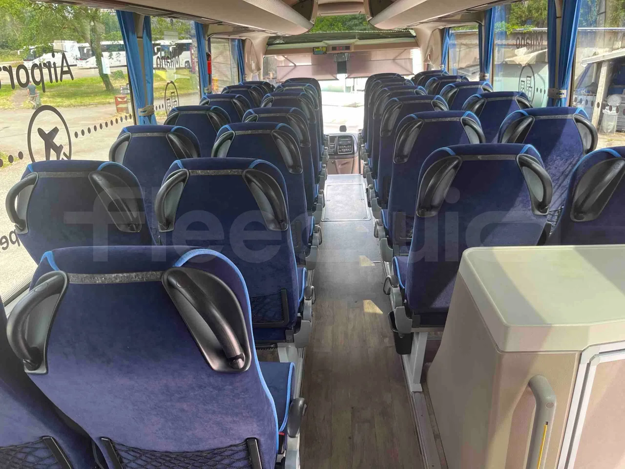 Iveco Magelys SFR2XX - EUR6 - 294kW - 12.265m - forward view middle aisle