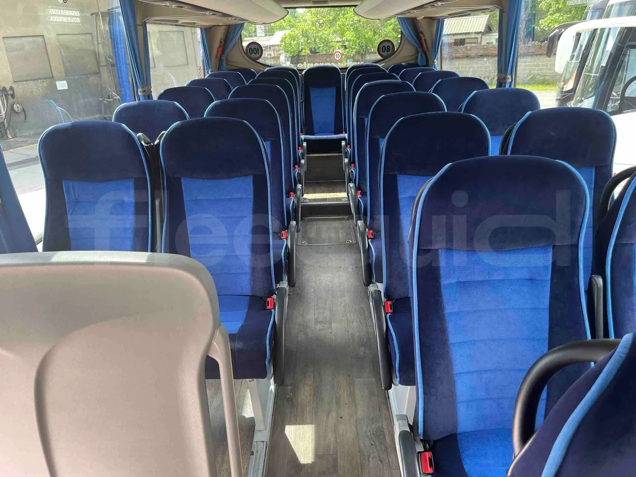 Iveco Magelys SFR2XX - EUR6 - 294kW - 12.265m - reverse view middle aisle