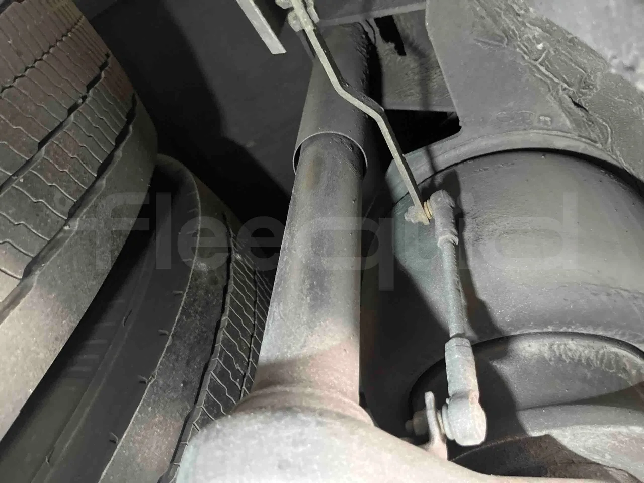 Iveco Magelys SFR2XX - EUR6 - 294kW - 12.265m - axle 2 shock absorbers 1 right