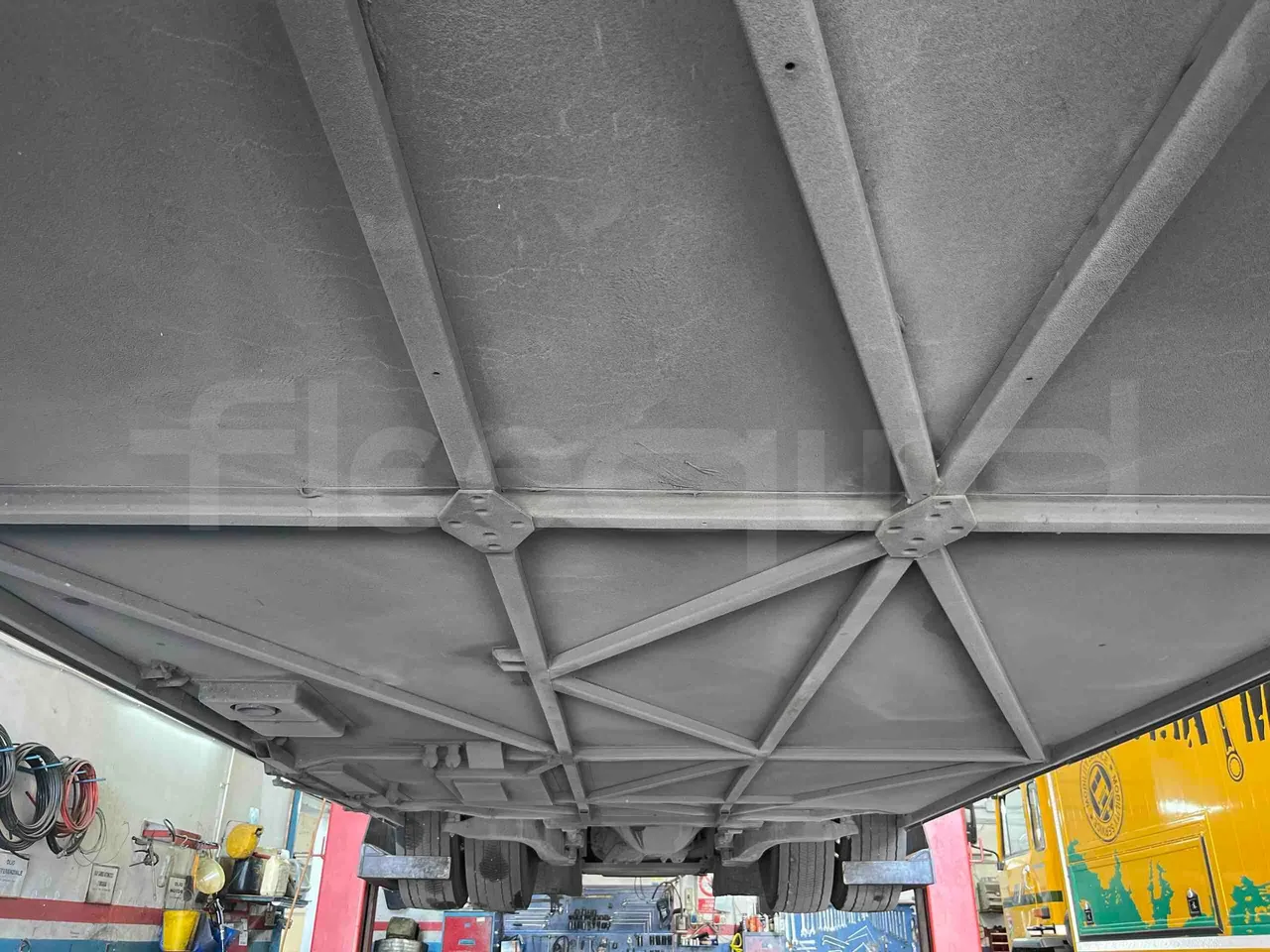 Iveco Magelys SFR2XX - EUR6 - 294kW - 12.265m - central undercarriage photo