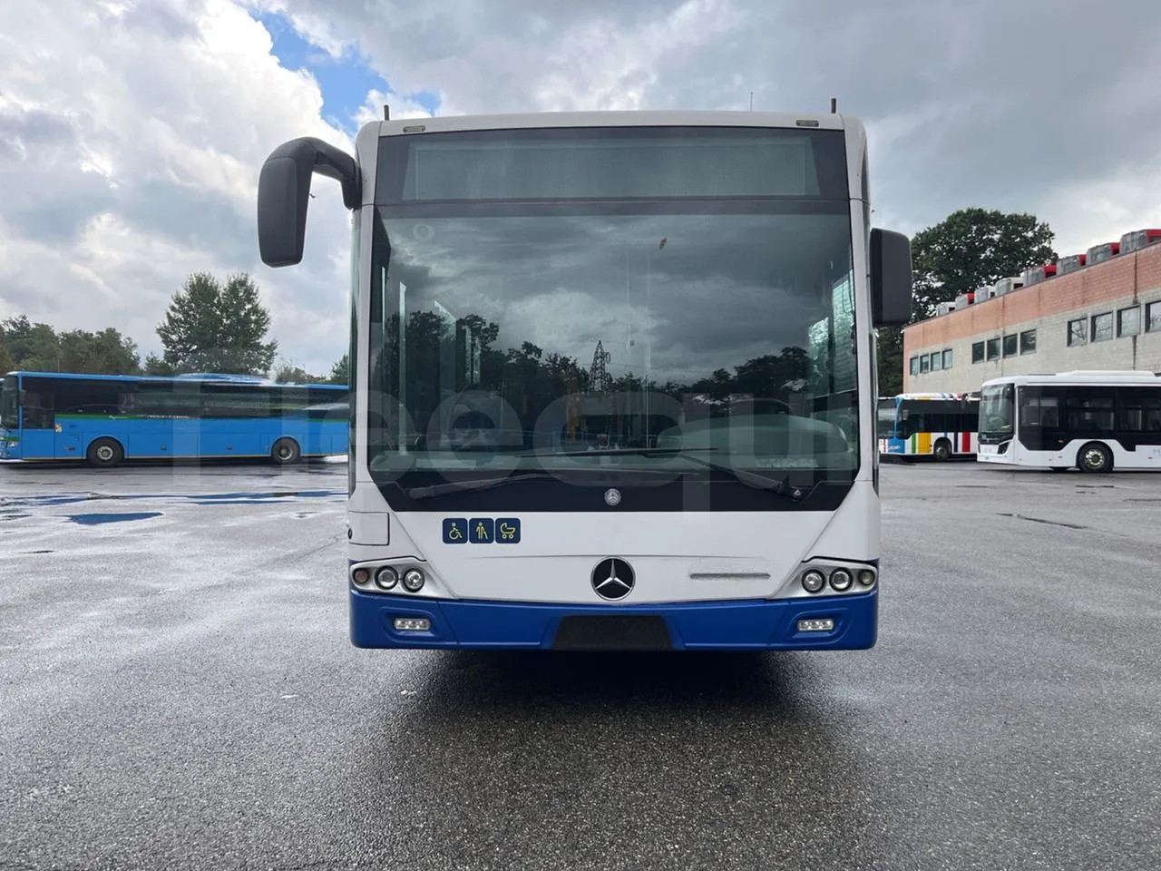 Mercedes-Benz Conecto 628B02 -EUR6 - 265kW -18m - front photo
