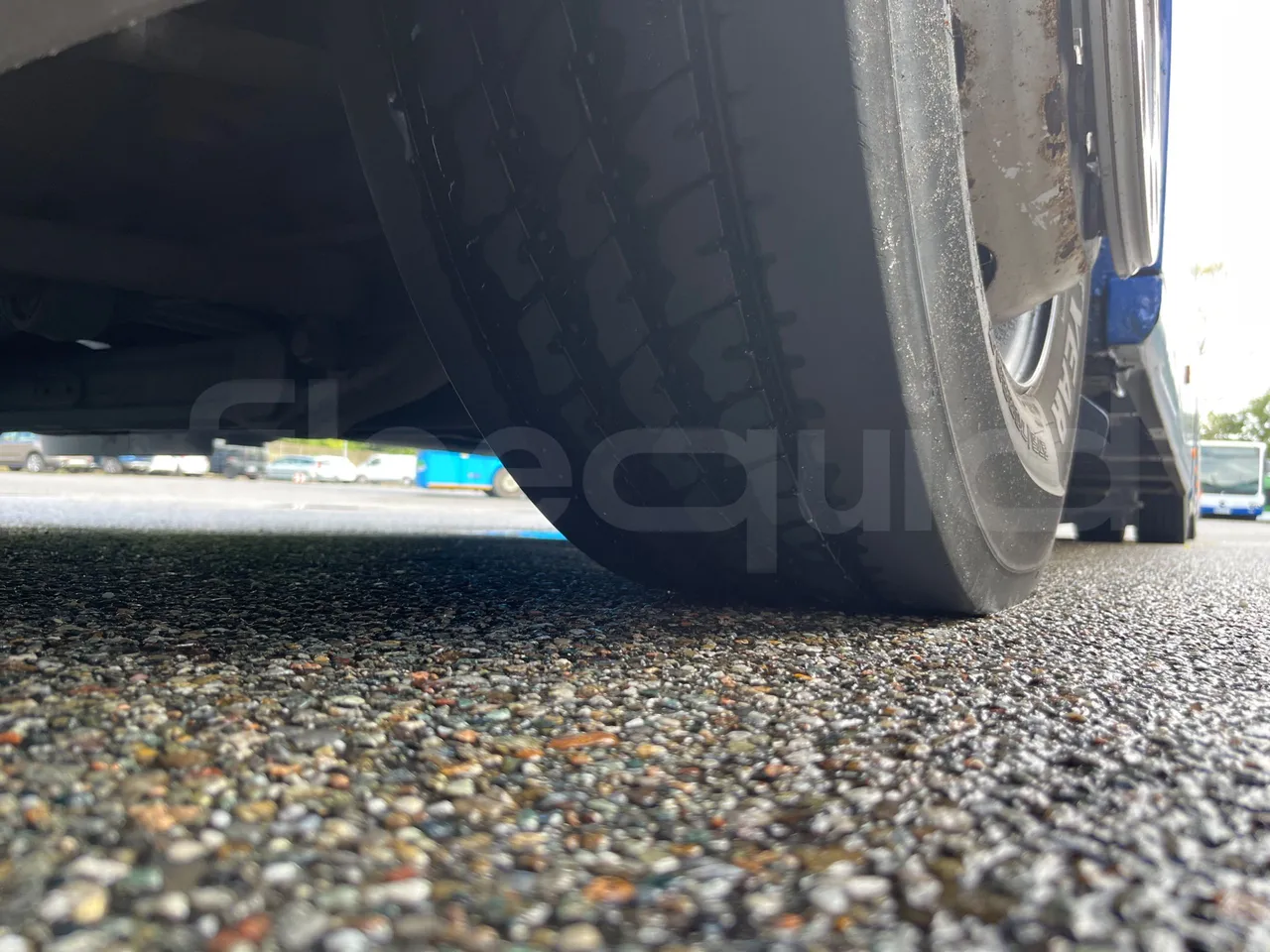 Mercedes-Benz Conecto 628B02 -EUR6 - 265kW -18m - tread condition front tires left