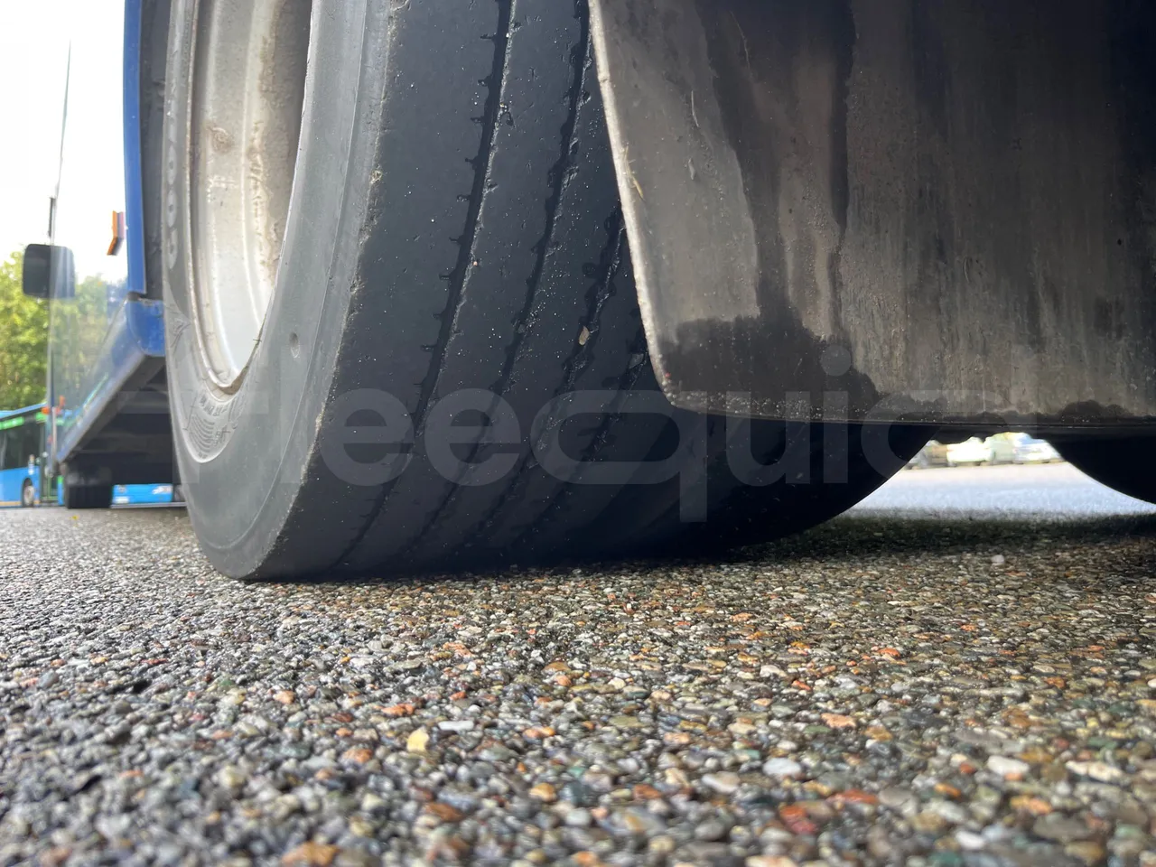 Mercedes-Benz Conecto 628B02 -EUR6 - 265kW -18m - tread condition second axle tires right