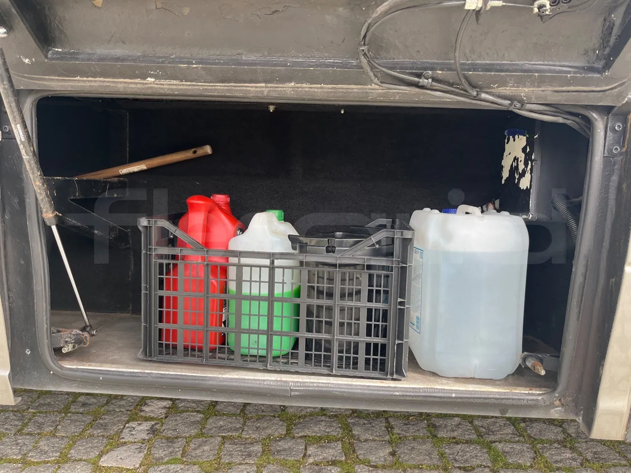 Mercedes-Benz 518 CDI 906 - Euro5 - 135kW - 7.770mt - jack and driver keys