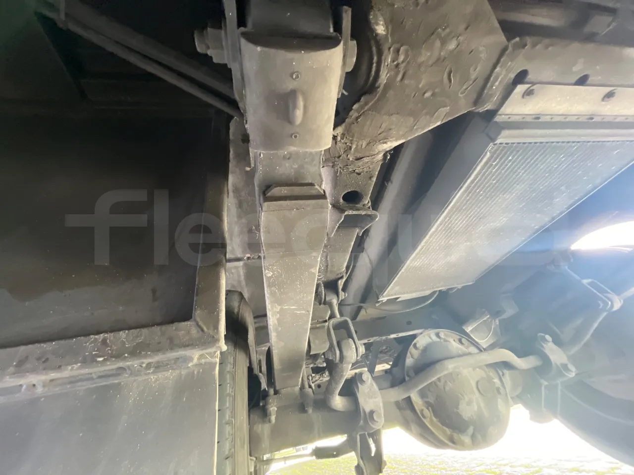 Mercedes-Benz 518 CDI 906 - Euro5 - 135kW - 7.770mt - axel 2 air springs 1 left