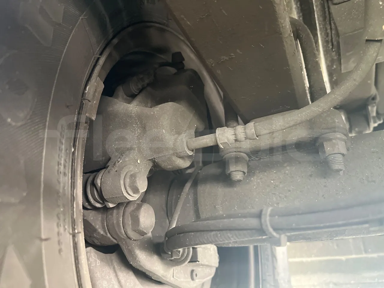 Mercedes-Benz 518 CDI 906 - Euro5 - 135kW - 7.770mt - axle 2 caliper brakes right