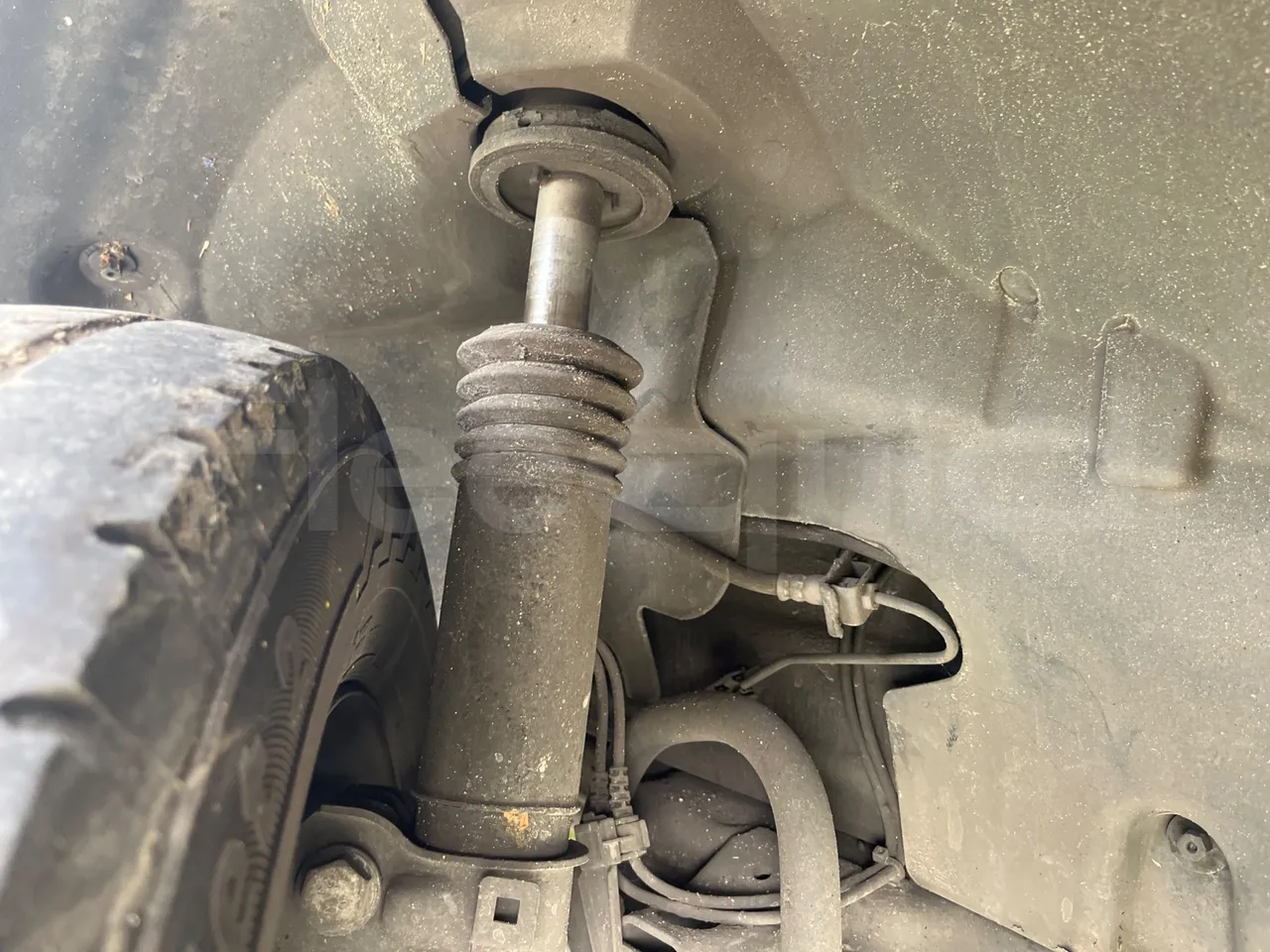 Mercedes-Benz 518 CDI 906 - Euro5 - 135kW - 7.770mt - front air springs right