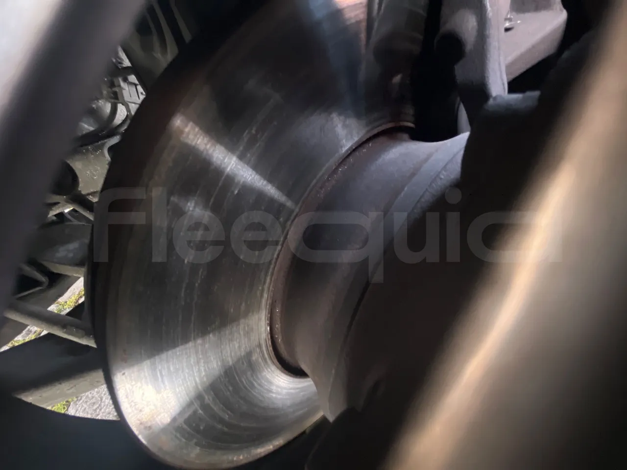 Mercedes-Benz 518 CDI 906 - Euro5 - 135kW - 7.770mt - front discs left