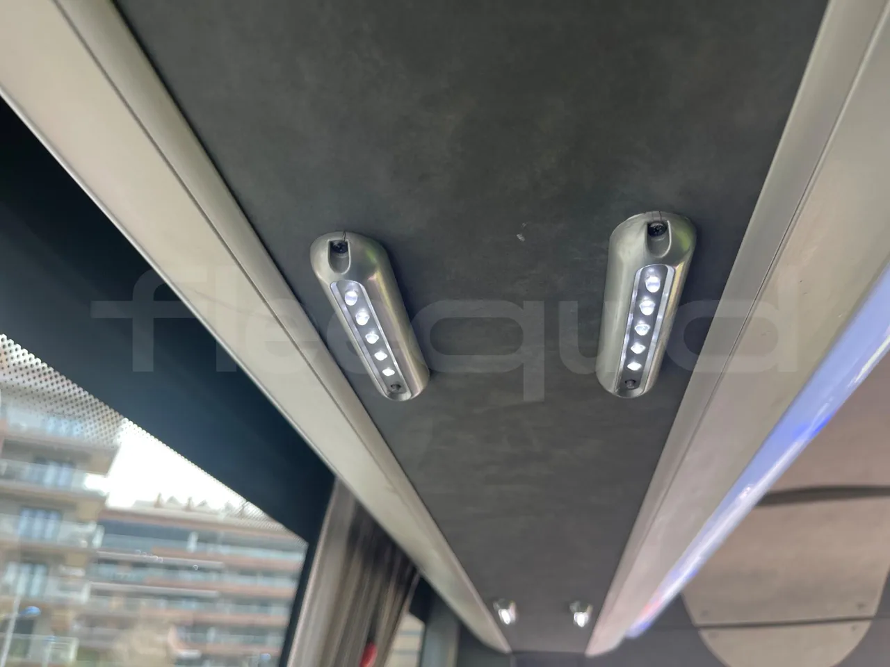 Mercedes-Benz 518 CDI 906 - Euro5 - 135kW - 7.770mt - floor hatches photo