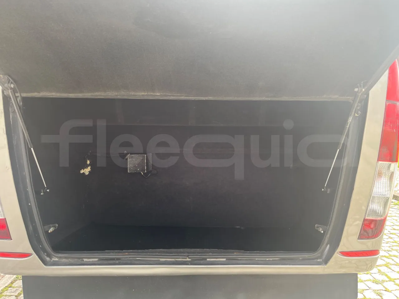 Mercedes-Benz 518 CDI 906 - Euro5 - 135kW - 7.770mt - luggage rack photo