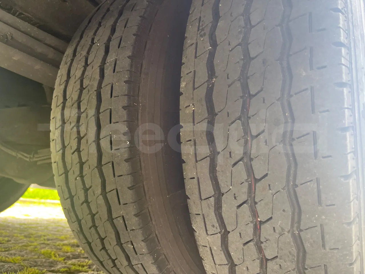 Mercedes-Benz 518 CDI 906 - Euro5 - 135kW - 7.770mt - tread condition second axle tires left
