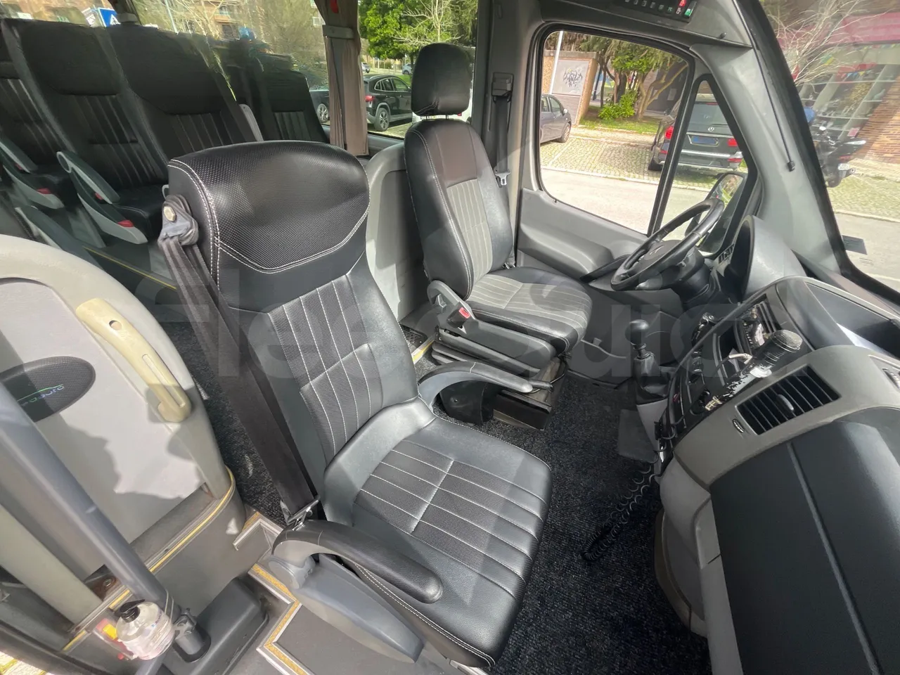 Mercedes-Benz 518 CDI 906 - Euro5 - 135kW - 7.770mt - hostess seat photo