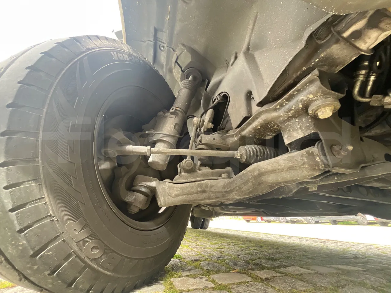 Mercedes-Benz 518 CDI 906 - Euro5 - 135kW - 7.770mt - front axle right side