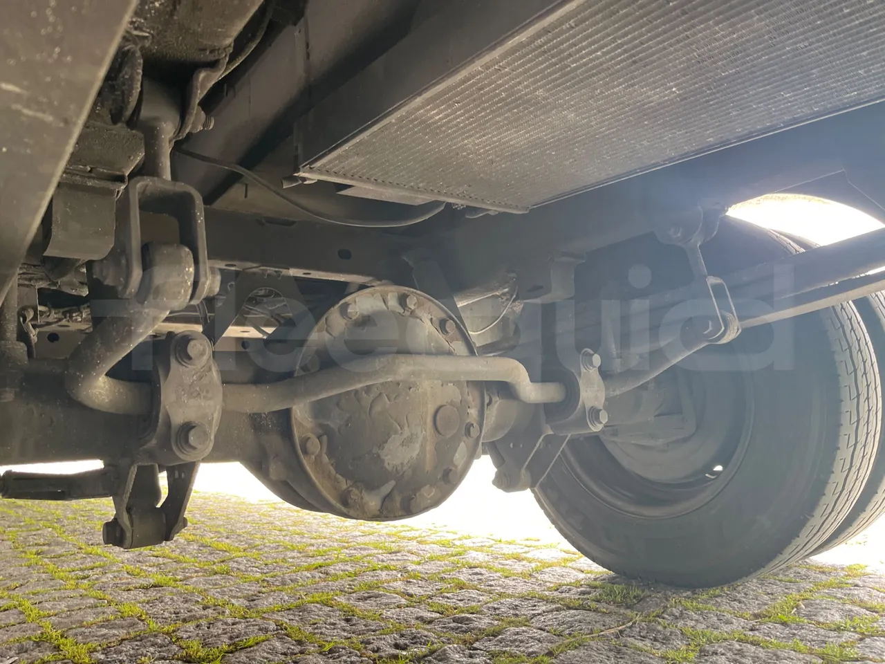 Mercedes-Benz 518 CDI 906 - Euro5 - 135kW - 7.770mt - axle 3 right side