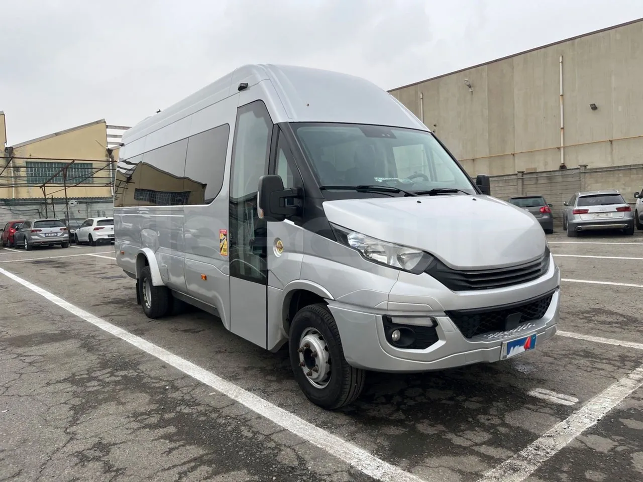 Iveco Daily A65C18 - Euro6 - 132kW - 7.498mt - Base cover photo