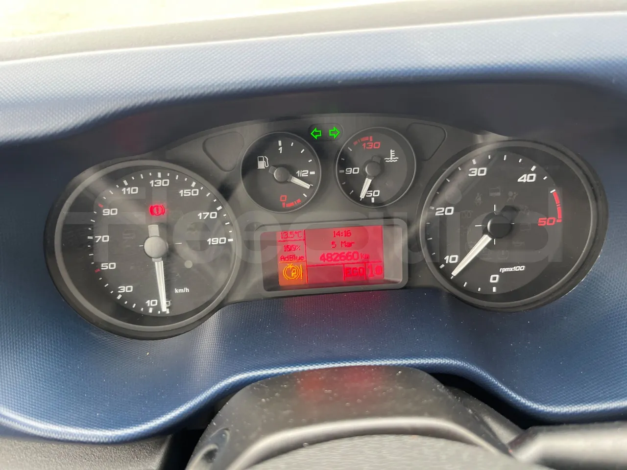 Iveco Daily A65C18 - Euro6 - 132kW - 7.498mt - dashboard lights on