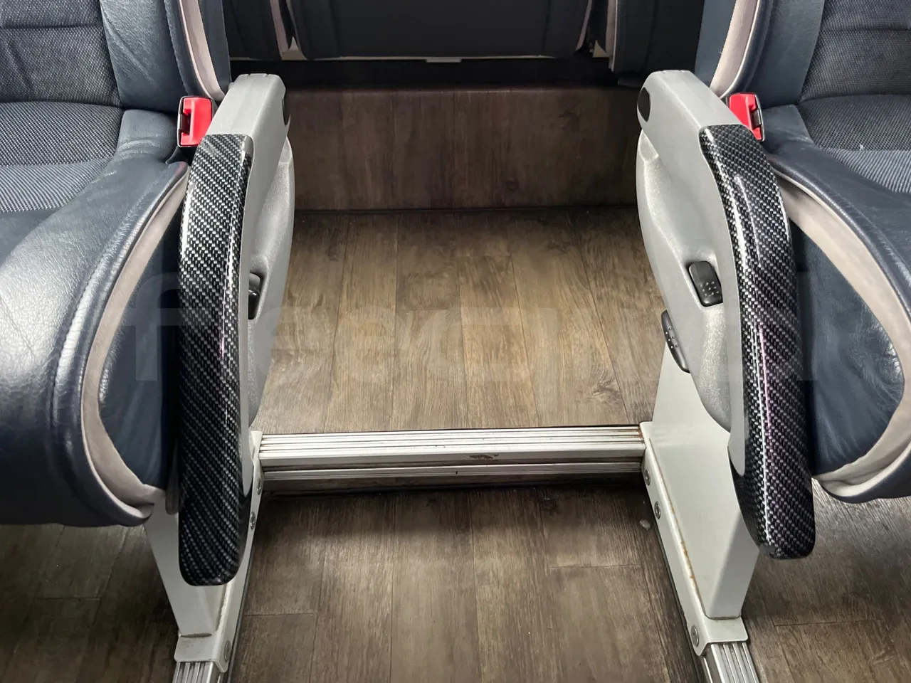 Iveco Daily A65C18 - Euro6 - 132kW - 7.498mt - floor hatches photo