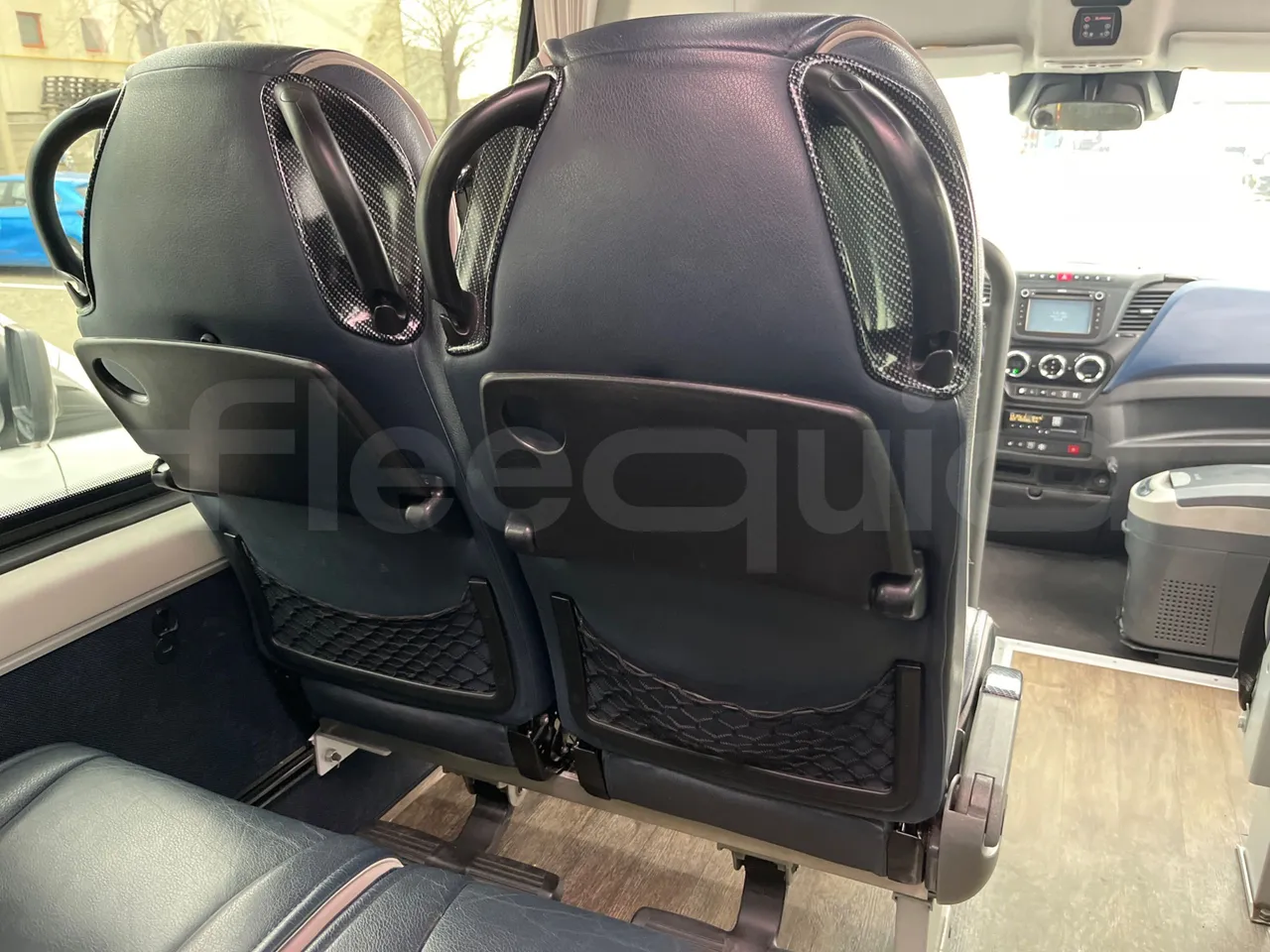 Iveco Daily A65C18 - Euro6 - 132kW - 7.498mt - forward view middle aisle
