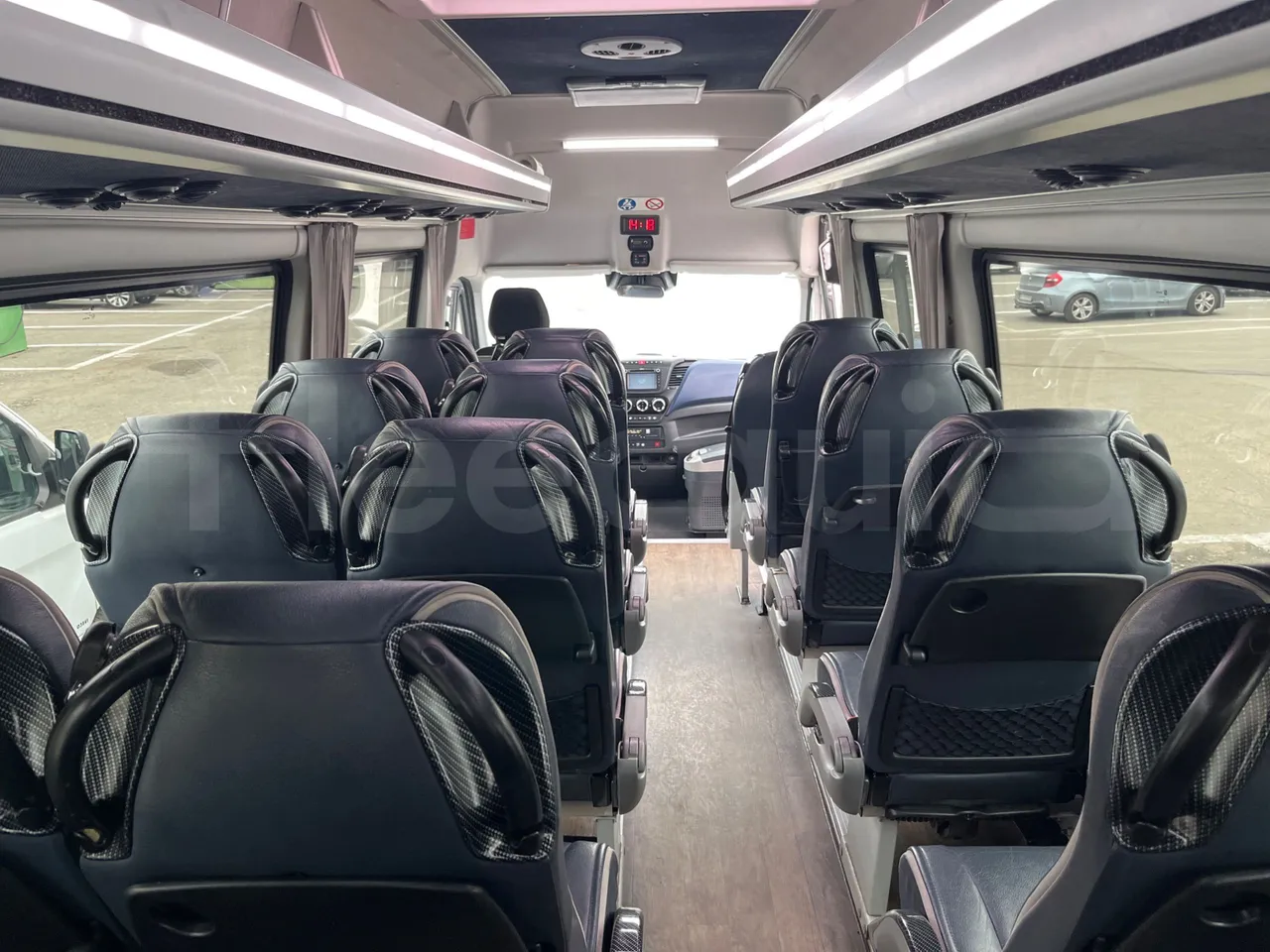 Iveco Daily A65C18 - Euro6 - 132kW - 7.498mt - reverse view middle aisle