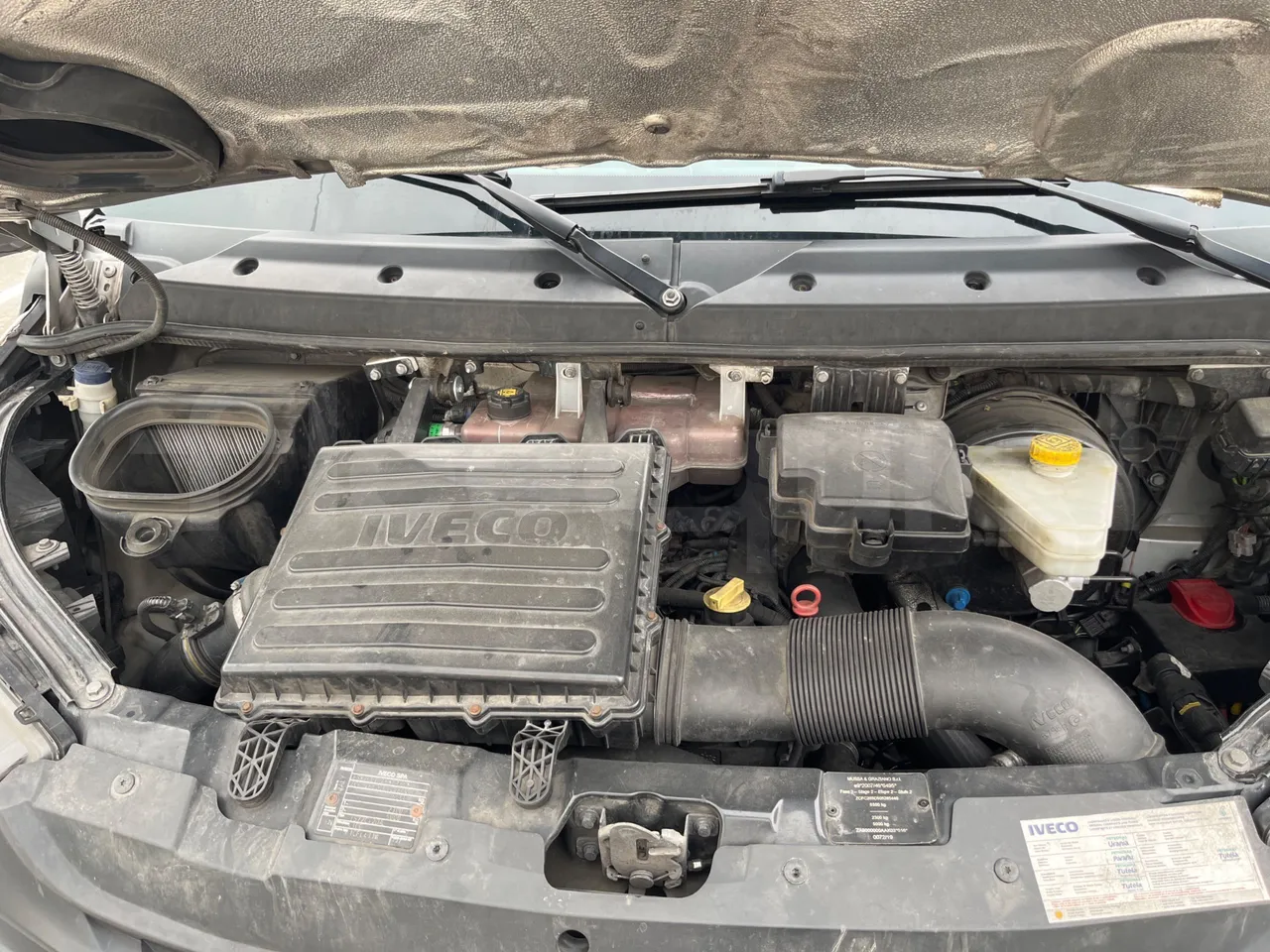 Iveco Daily A65C18 - Euro6 - 132kW - 7.498mt - rear hatch open