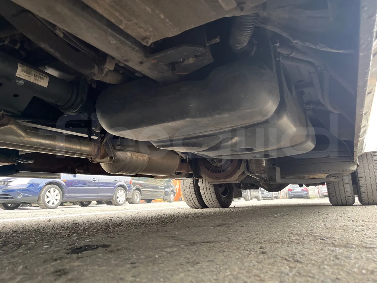 Iveco Daily A65C18 - Euro6 - 132kW - 7.498mt - central undercarriage photo