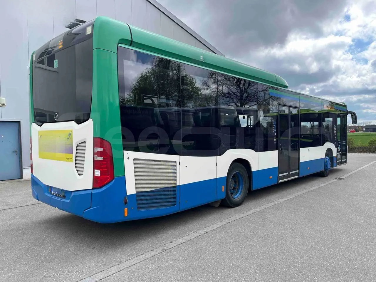 Mercedes-Benz Citaro 628 02 - EUR6 - 220kW - 12.170m - 3/4 right front doors open