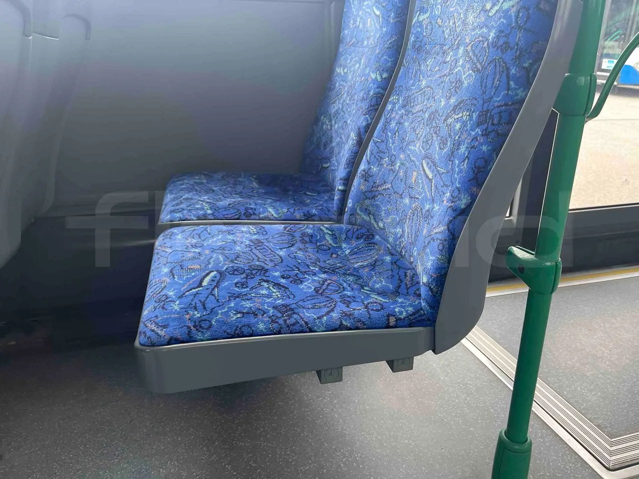 Mercedes-Benz Citaro 628 02 - EUR6 - 220kW - 12.170m - armrest detail photo
