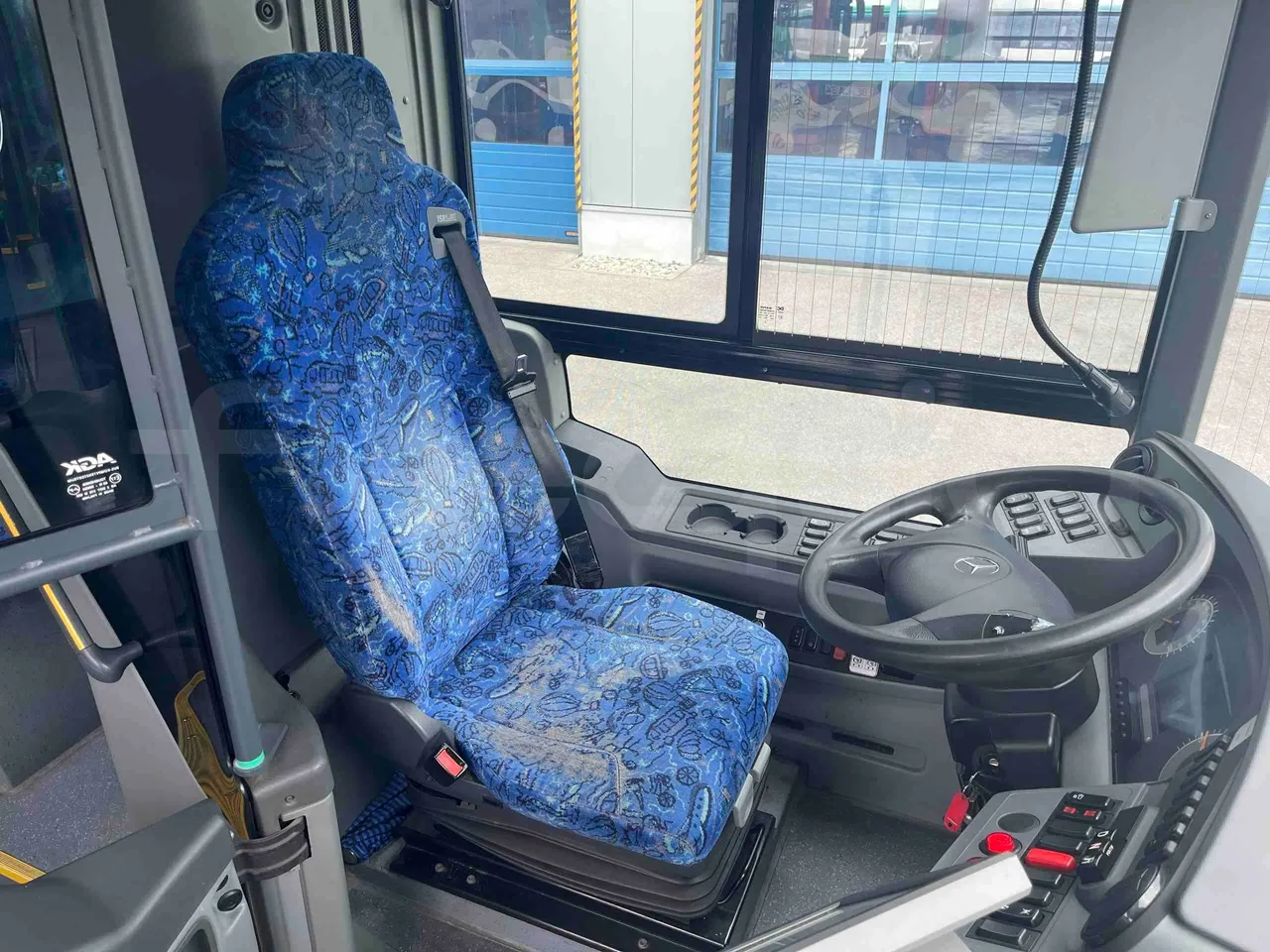 Mercedes-Benz Citaro 628 02 - EUR6 - 220kW - 12.170m - driver's seat photo